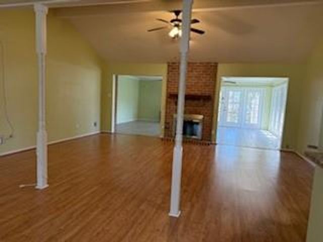 9260 Meadowbend Drive, Beaumont, TX 77706