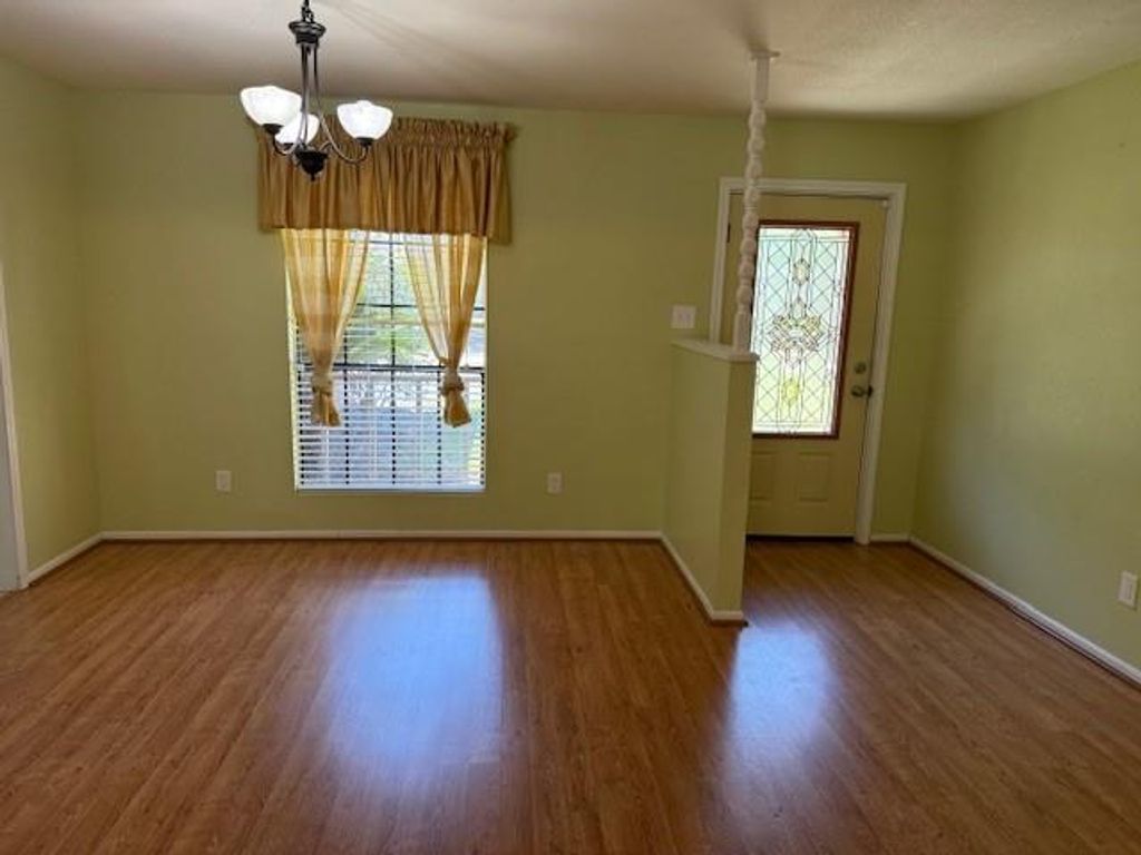 9260 Meadowbend Drive, Beaumont, TX 77706