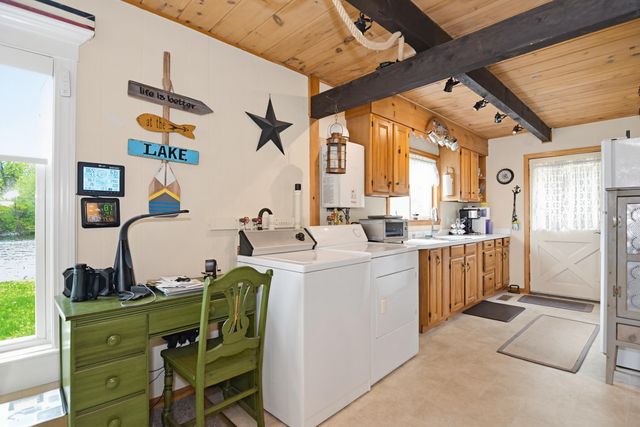 33 Moccasin Trail, Hillsborough, NH 03244