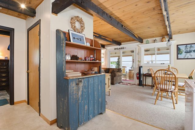 33 Moccasin Trail, Hillsborough, NH 03244