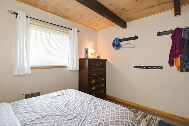 33 Moccasin Trail, Hillsborough, NH 03244
