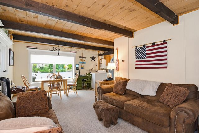 33 Moccasin Trail, Hillsborough, NH 03244