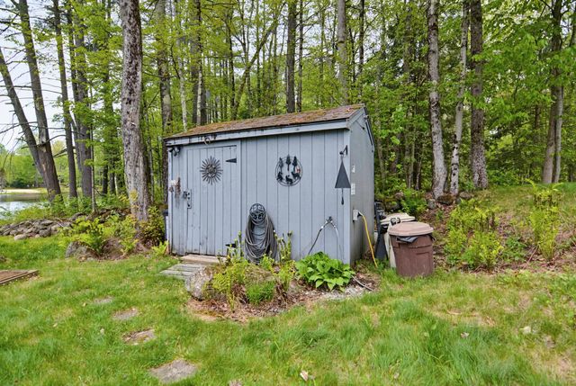 33 Moccasin Trail, Hillsborough, NH 03244