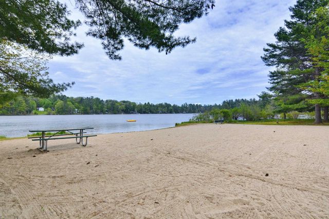 33 Moccasin Trail, Hillsborough, NH 03244