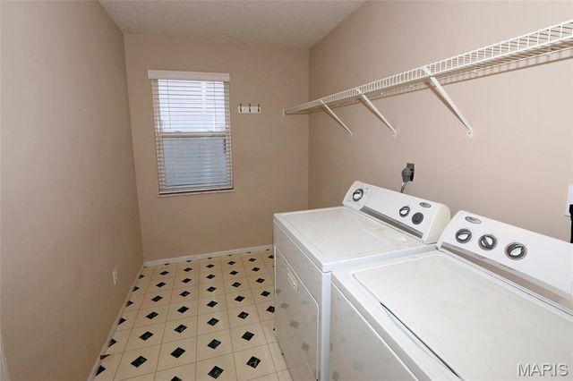 5023 Royal Burgess Drive, St Peters, MO 63304