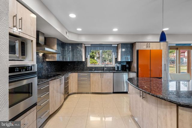 509 LONG LN, Huntingdon Valley, PA 19006