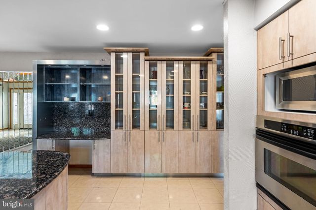 509 LONG LN, Huntingdon Valley, PA 19006