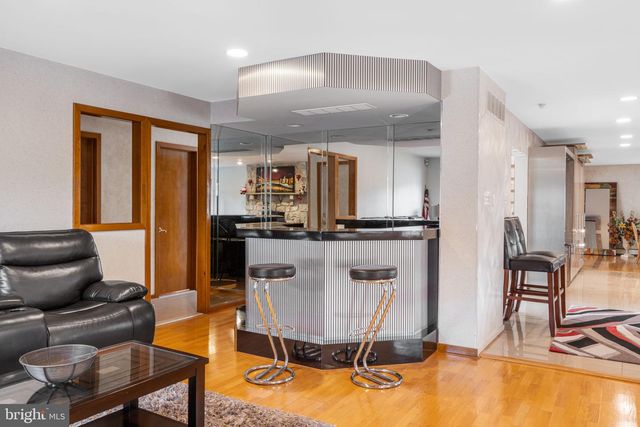 509 LONG LN, Huntingdon Valley, PA 19006