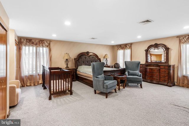 509 LONG LN, Huntingdon Valley, PA 19006