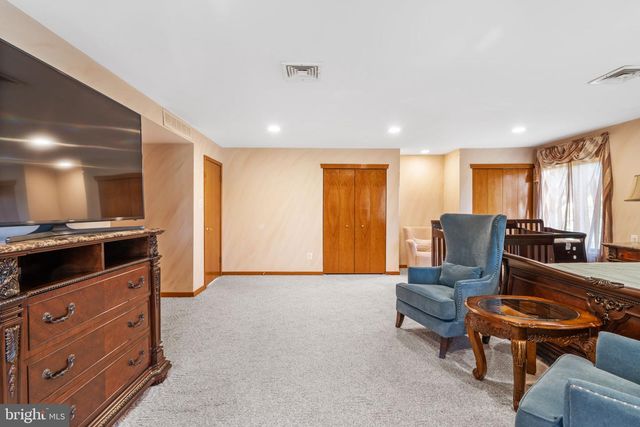 509 LONG LN, Huntingdon Valley, PA 19006