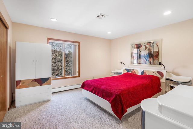 509 LONG LN, Huntingdon Valley, PA 19006