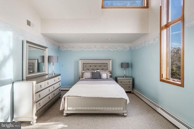 509 LONG LN, Huntingdon Valley, PA 19006