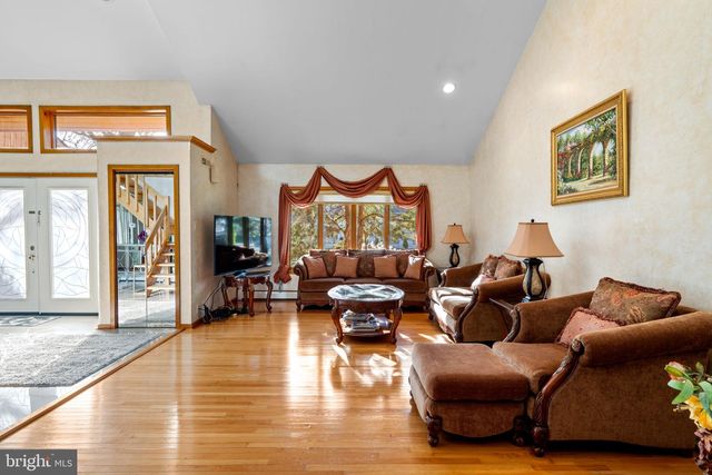 509 LONG LN, Huntingdon Valley, PA 19006