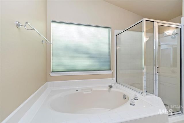 7701 W Bearcreek Ct, Boise, ID 83704