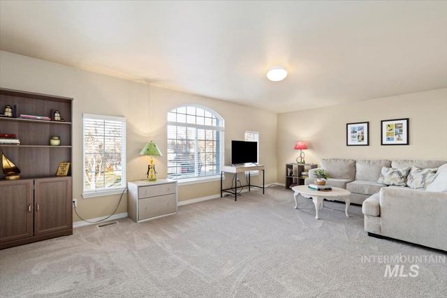 7701 W Bearcreek Ct, Boise, ID 83704