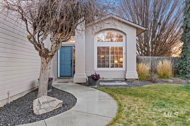 7701 W Bearcreek Ct, Boise, ID 83704