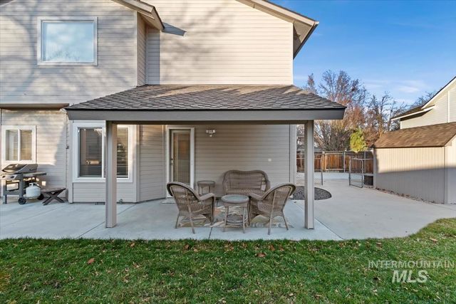 7701 W Bearcreek Ct, Boise, ID 83704