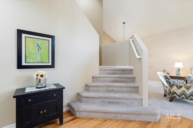 7701 W Bearcreek Ct, Boise, ID 83704