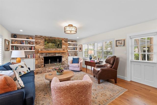 4705 W SAN RAFAEL STREET, Tampa, FL 33629