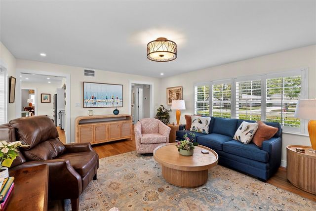 4705 W SAN RAFAEL STREET, Tampa, FL 33629