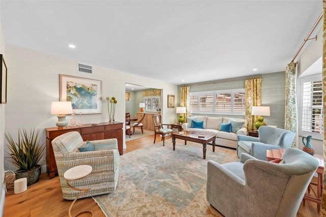 4705 W SAN RAFAEL STREET, Tampa, FL 33629