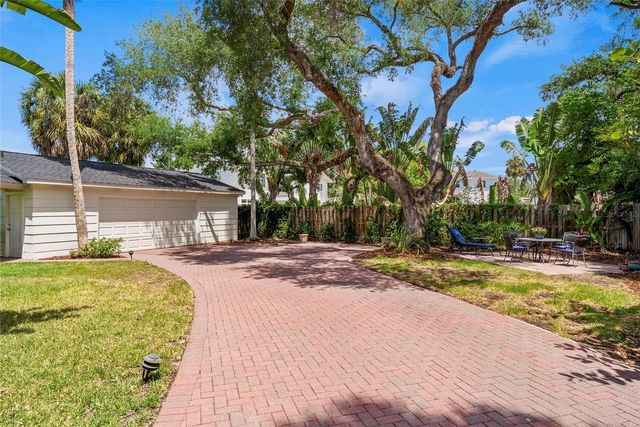 4705 W SAN RAFAEL STREET, Tampa, FL 33629