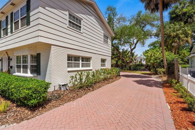 4705 W SAN RAFAEL STREET, Tampa, FL 33629