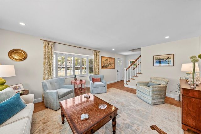 4705 W SAN RAFAEL STREET, Tampa, FL 33629