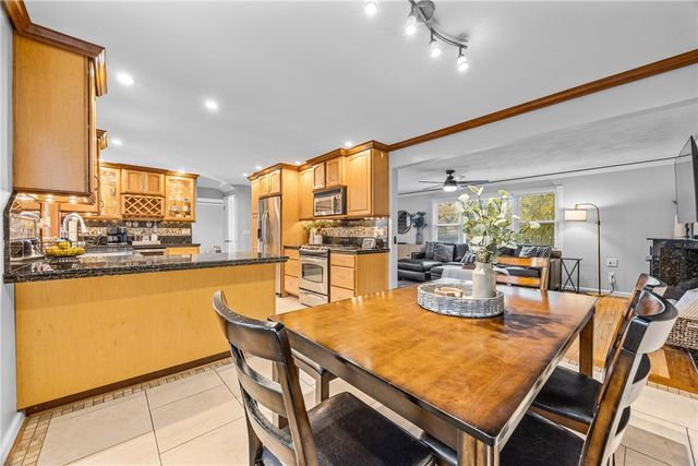 121 Anytrell Drive, Penfield, NY 14580