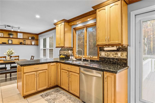 121 Anytrell Drive, Penfield, NY 14580