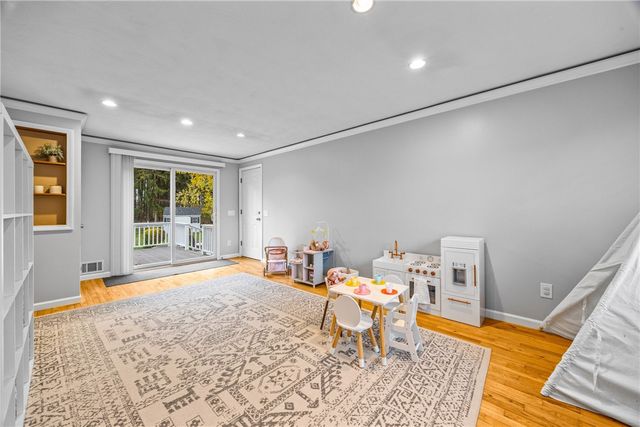 121 Anytrell Drive, Penfield, NY 14580