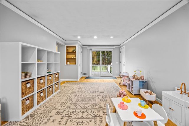 121 Anytrell Drive, Penfield, NY 14580