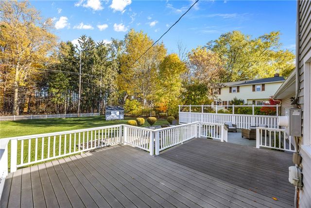 121 Anytrell Drive, Penfield, NY 14580