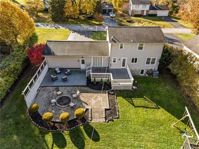 121 Anytrell Drive, Penfield, NY 14580