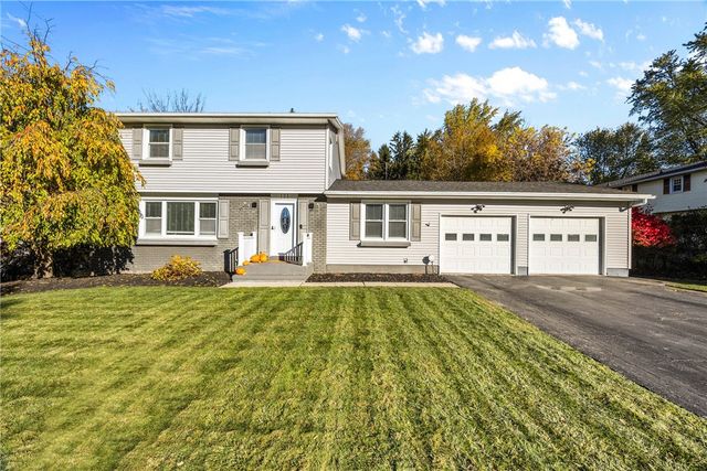 121 Anytrell Drive, Penfield, NY 14580