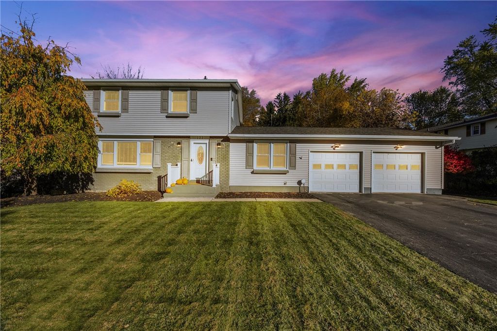 121 Anytrell Drive, Penfield, NY 14580