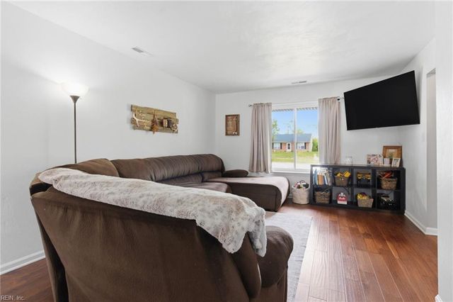 5485 Beaufain BLVD, Virginia Beach, VA 23464