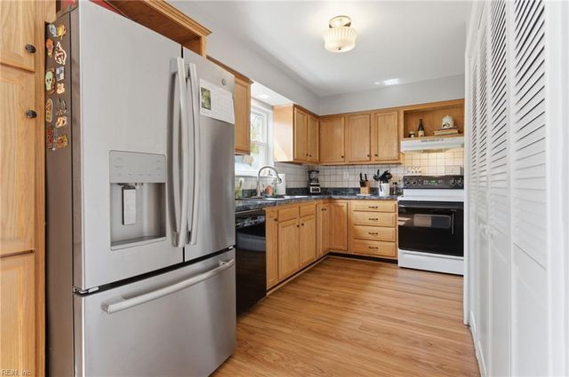 5485 Beaufain BLVD, Virginia Beach, VA 23464