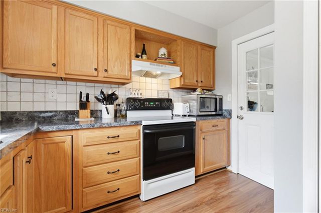 5485 Beaufain BLVD, Virginia Beach, VA 23464