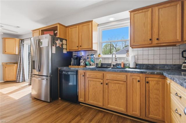 5485 Beaufain BLVD, Virginia Beach, VA 23464