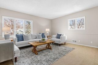 1127 Oakcrest Avenue, Roseville, MN 55113