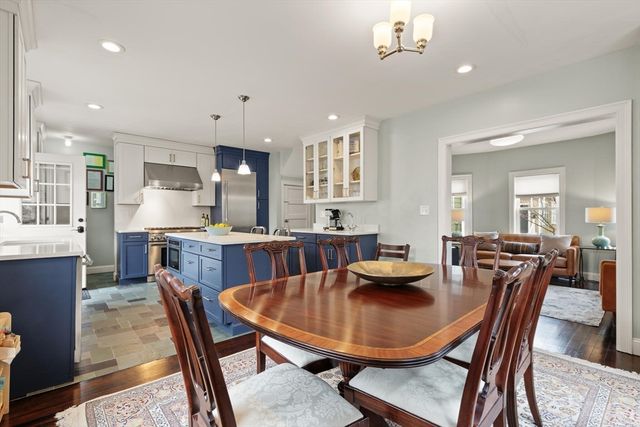 4 O'donnell Terrace, Boston, MA 02122