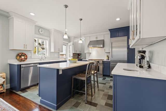 4 O'donnell Terrace, Boston, MA 02122