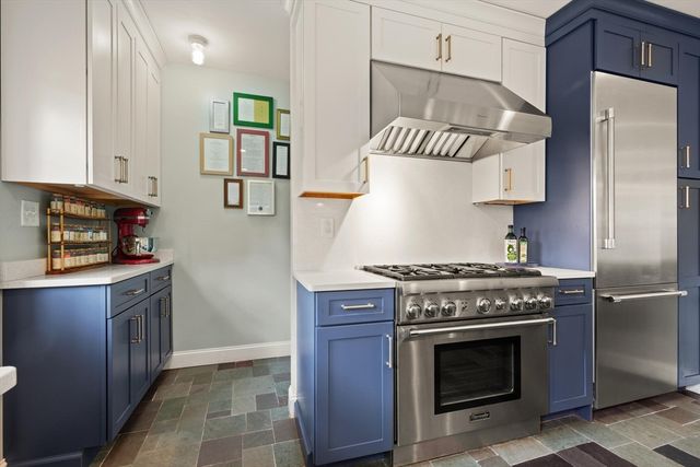 4 O'donnell Terrace, Boston, MA 02122