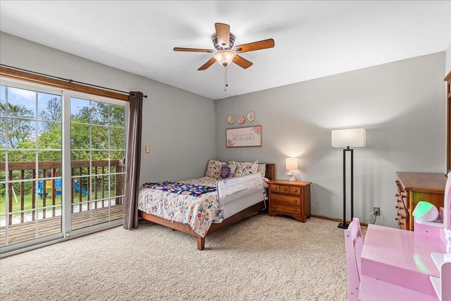 1004 Winnebago CIRCLE, Hubertus, WI 53033