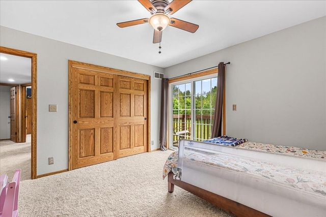 1004 Winnebago CIRCLE, Hubertus, WI 53033