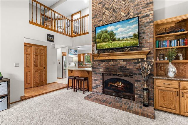 1004 Winnebago CIRCLE, Hubertus, WI 53033