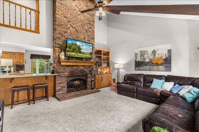 1004 Winnebago CIRCLE, Hubertus, WI 53033