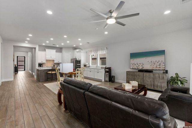2043 Dalhart, San Antonio, TX 78253