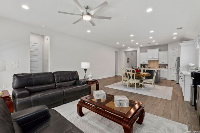 2043 Dalhart, San Antonio, TX 78253
